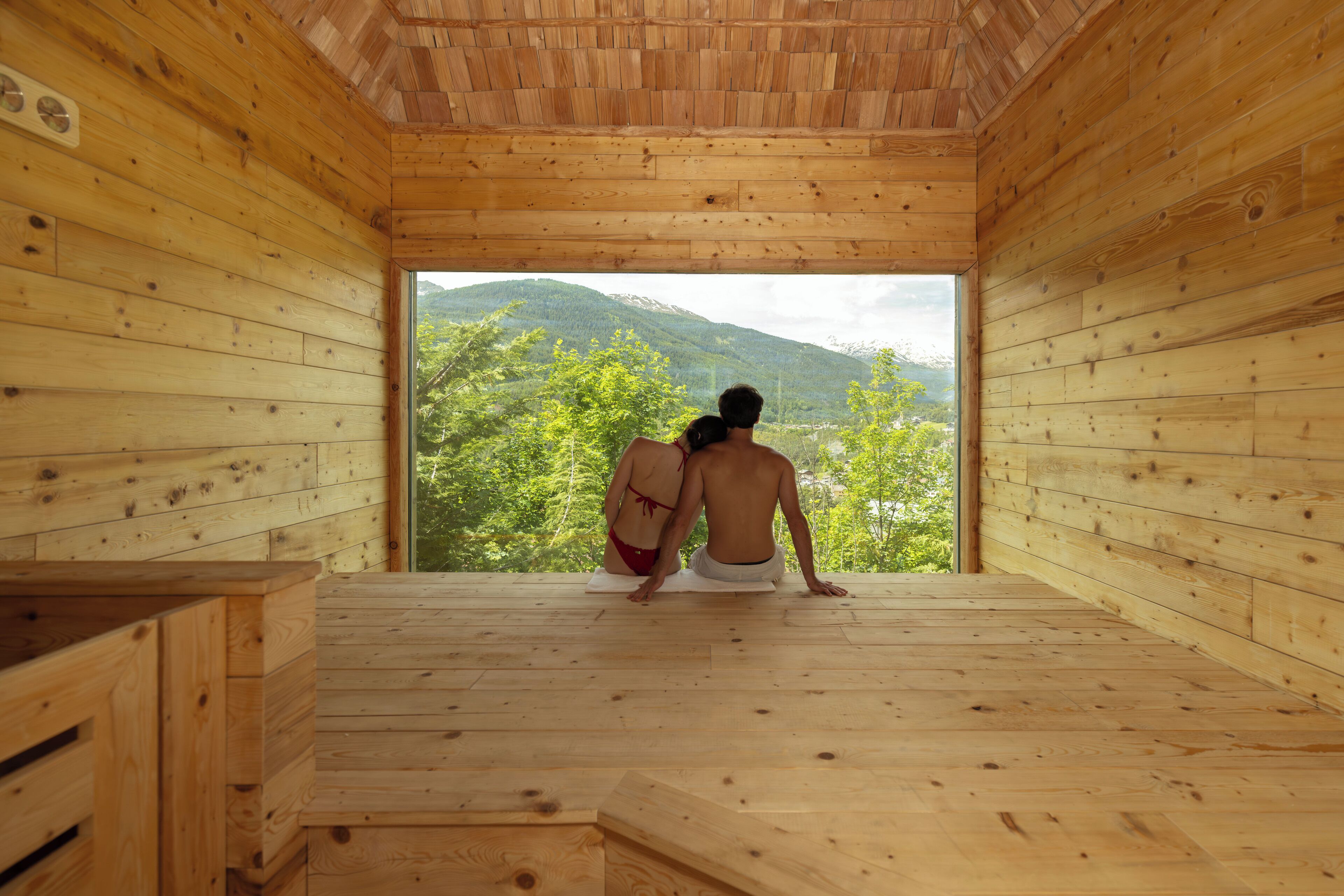 couples treatment room(s), sauna, hot tub, steam room