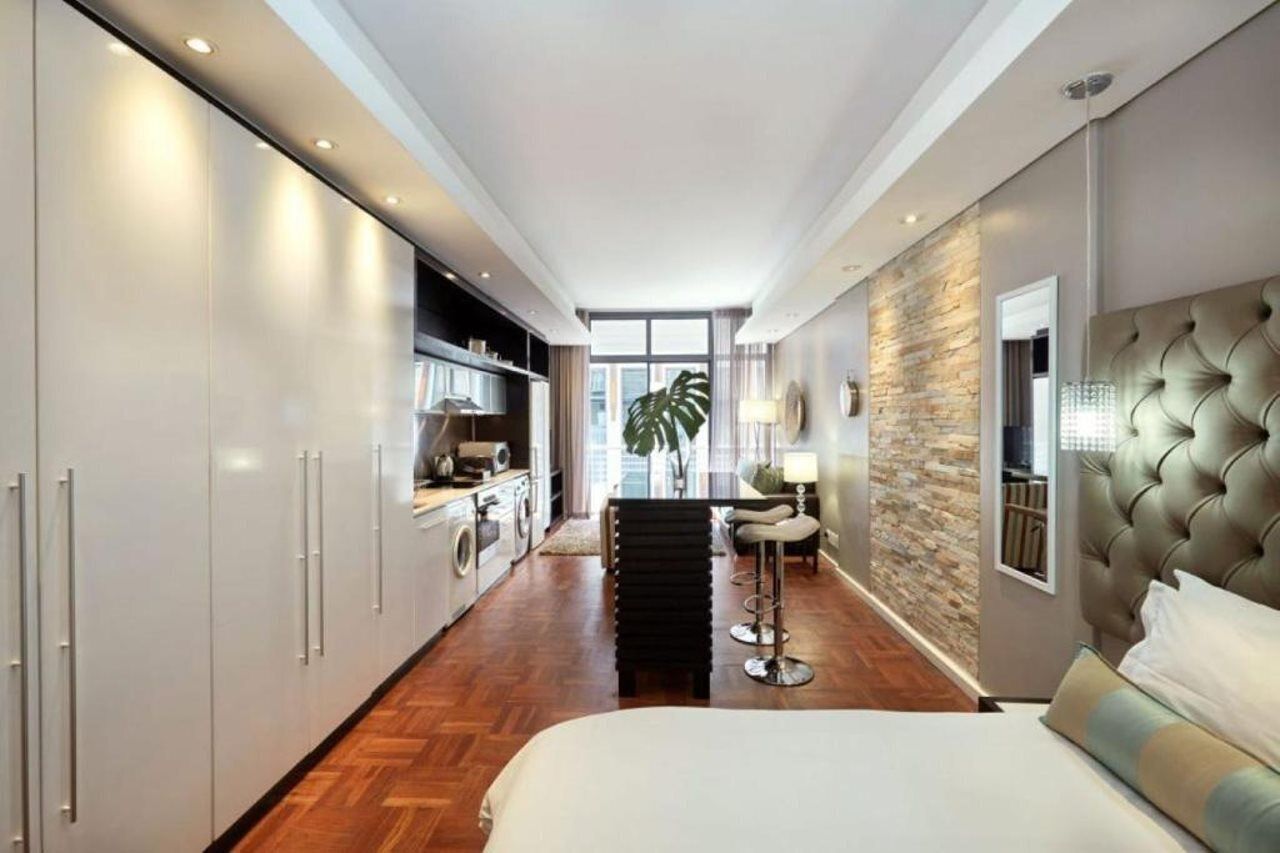 Premium-sengetøj, minibar, pengeskab på værelset, skrivebord