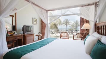 Bar mini, peti besi dalam bilik, katil lipat simpan/tambahan