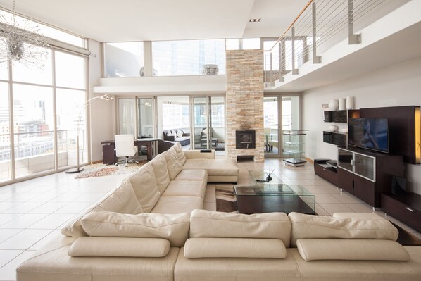 Flachbildfernseher, DVD-Player