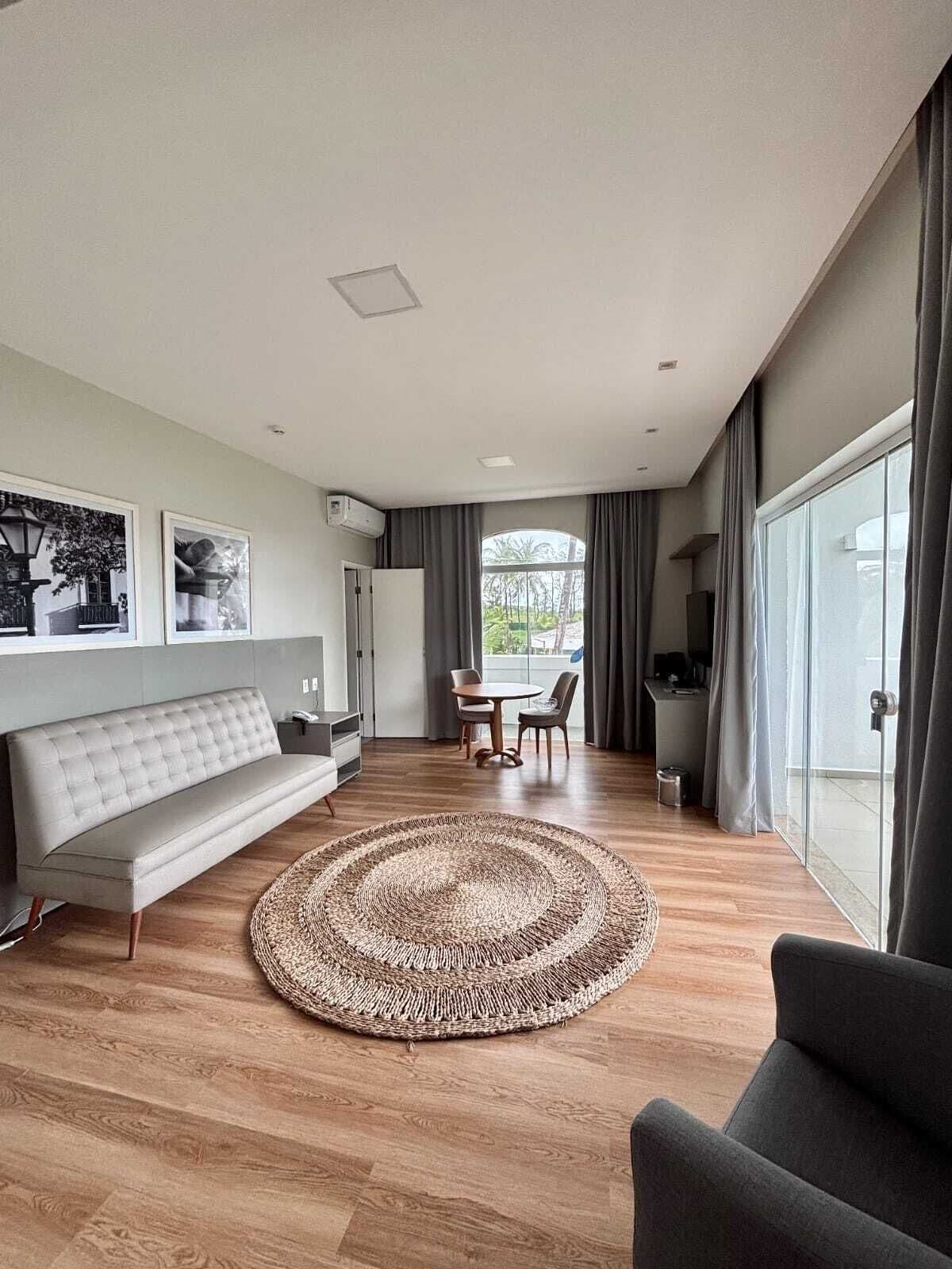 executive studio suite | living area | 21-inch tv with cable channels