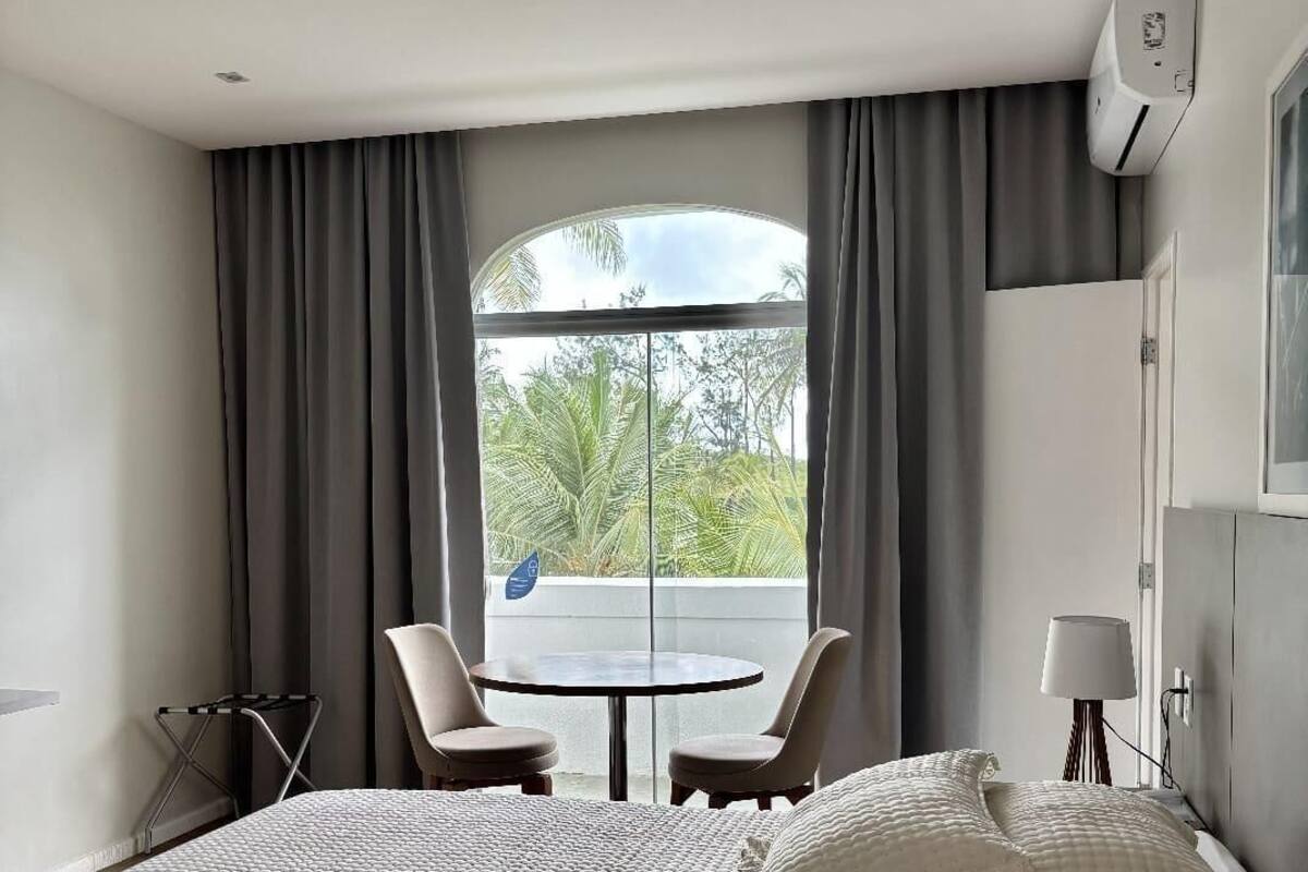 1 bedroom, minibar, desk, free WiFi