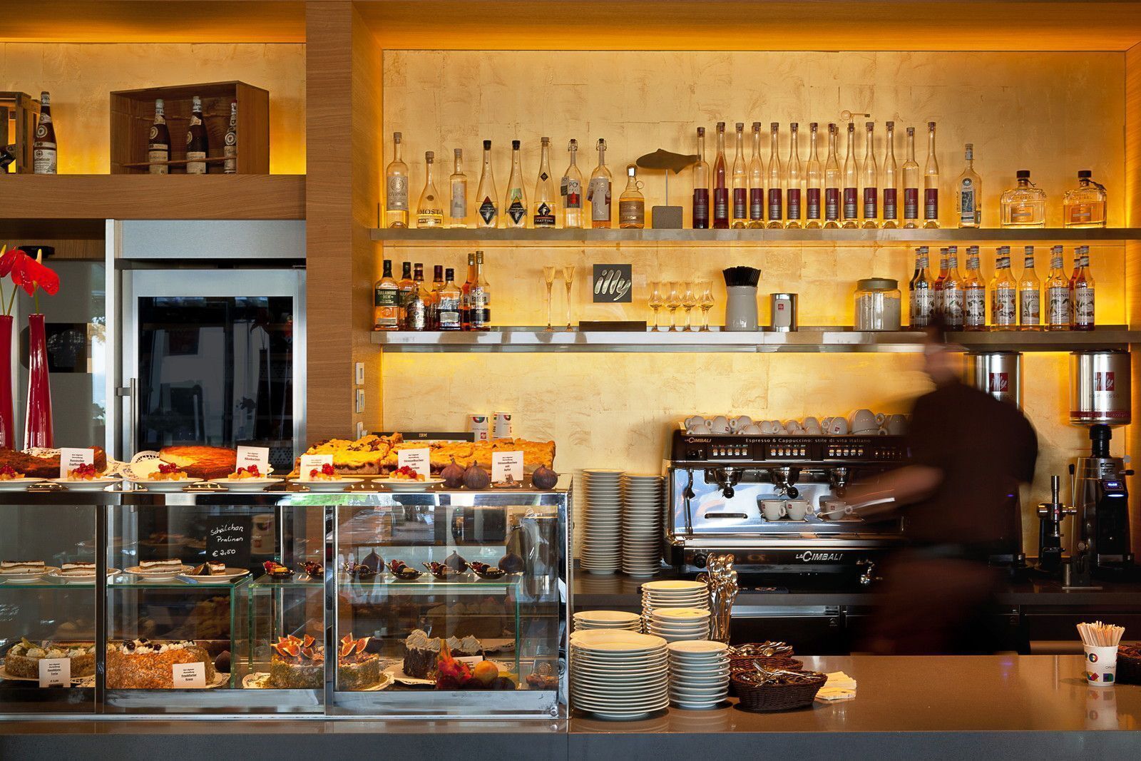 breakfast, lunch, dinner served; international cuisine, sea views