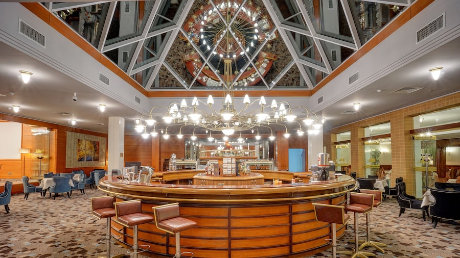 Aro Palace Hotel