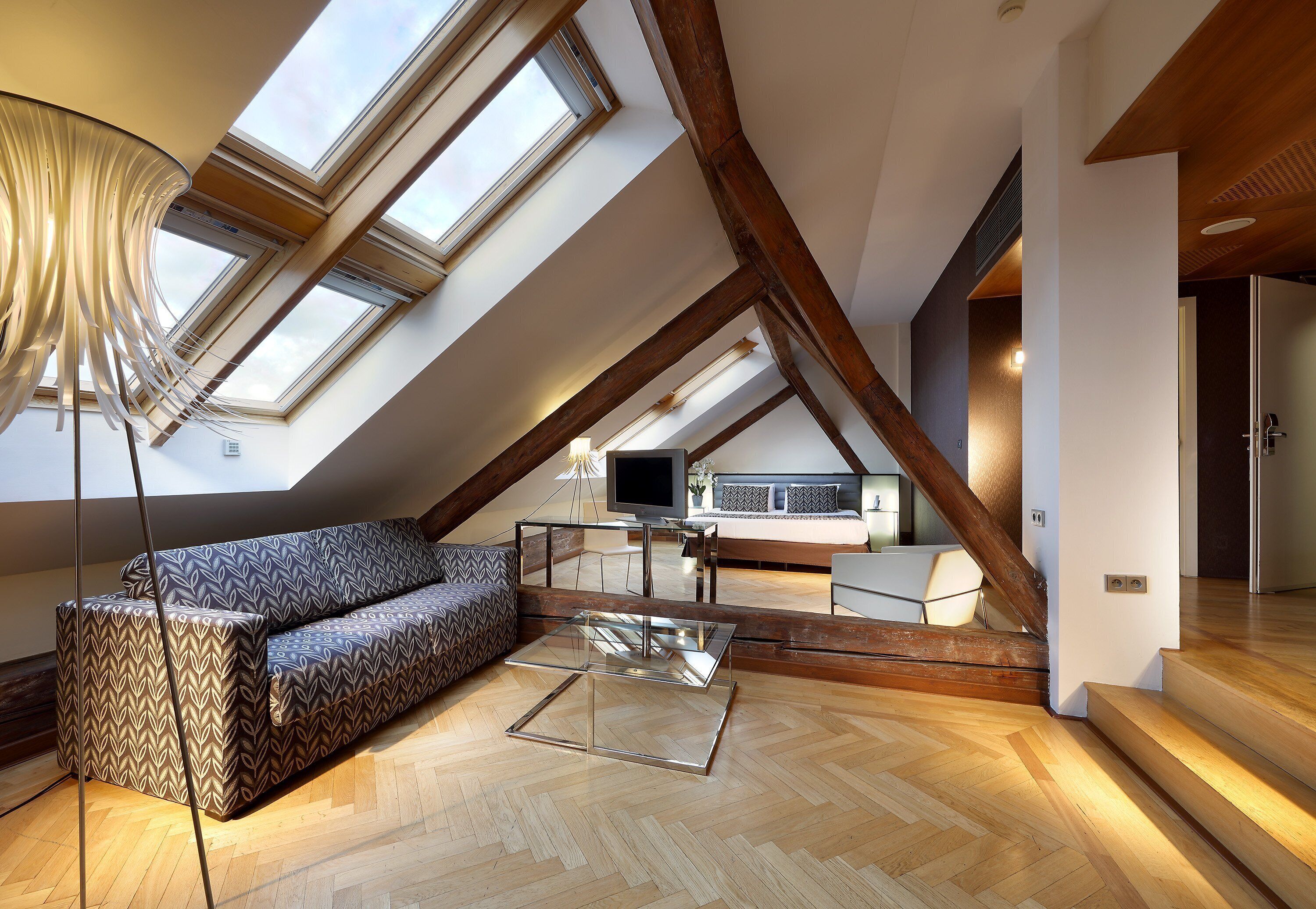 Deluxe Double Room | Minibar, in-room safe, individually decorated, individually furnished