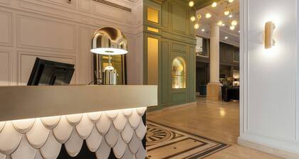 Eugenia de Montijo, Autograph Collection