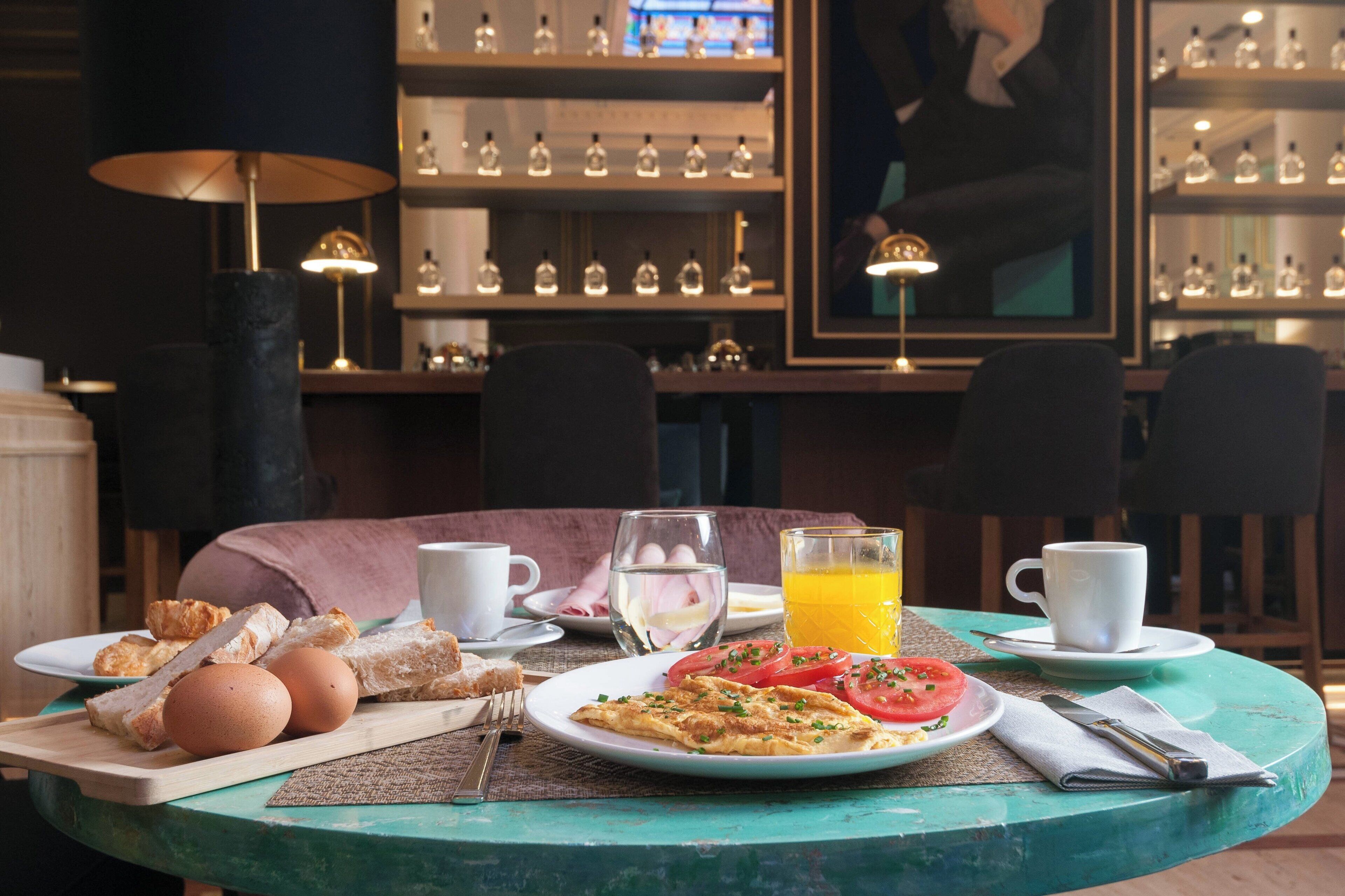 daily continental breakfast (eur 22 per person)