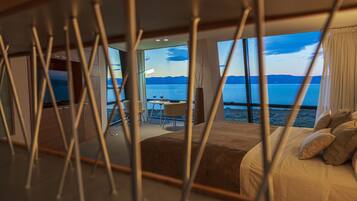 Ropa de cama de alta calidad, cubrecamas y minibar
