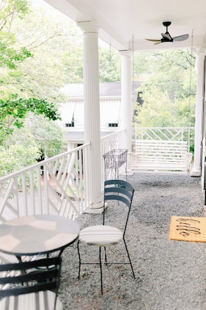 Terrace/patio - Morehead Inn (Charlotte)