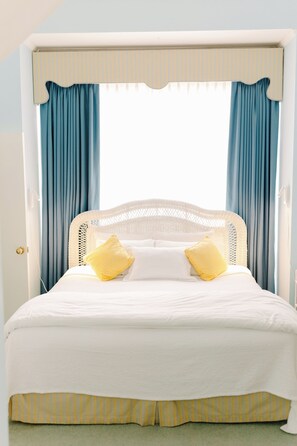 Ropa de cama de alta calidad y tabla de planchar con plancha 