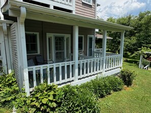 غرفة مزدوجة عادية - بحمام خاص (Stems & Petals) | شرفة/رواق