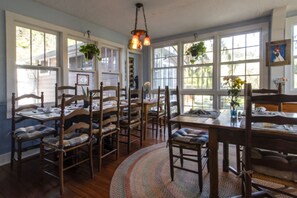 Restaurant - Folkestone Inn (Bryson City)