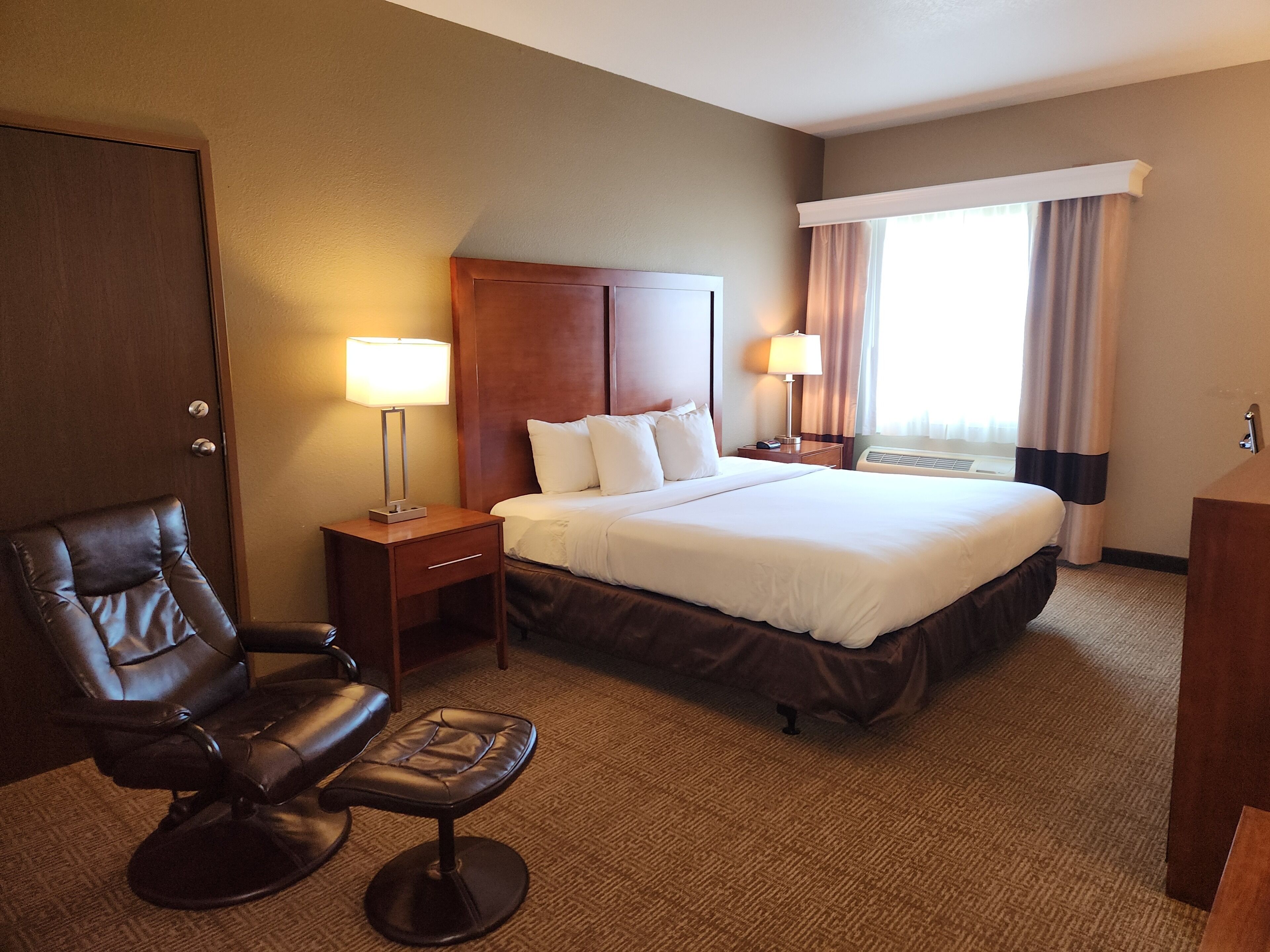 desk, laptop workspace, iron/ironing board, free cots/infant beds