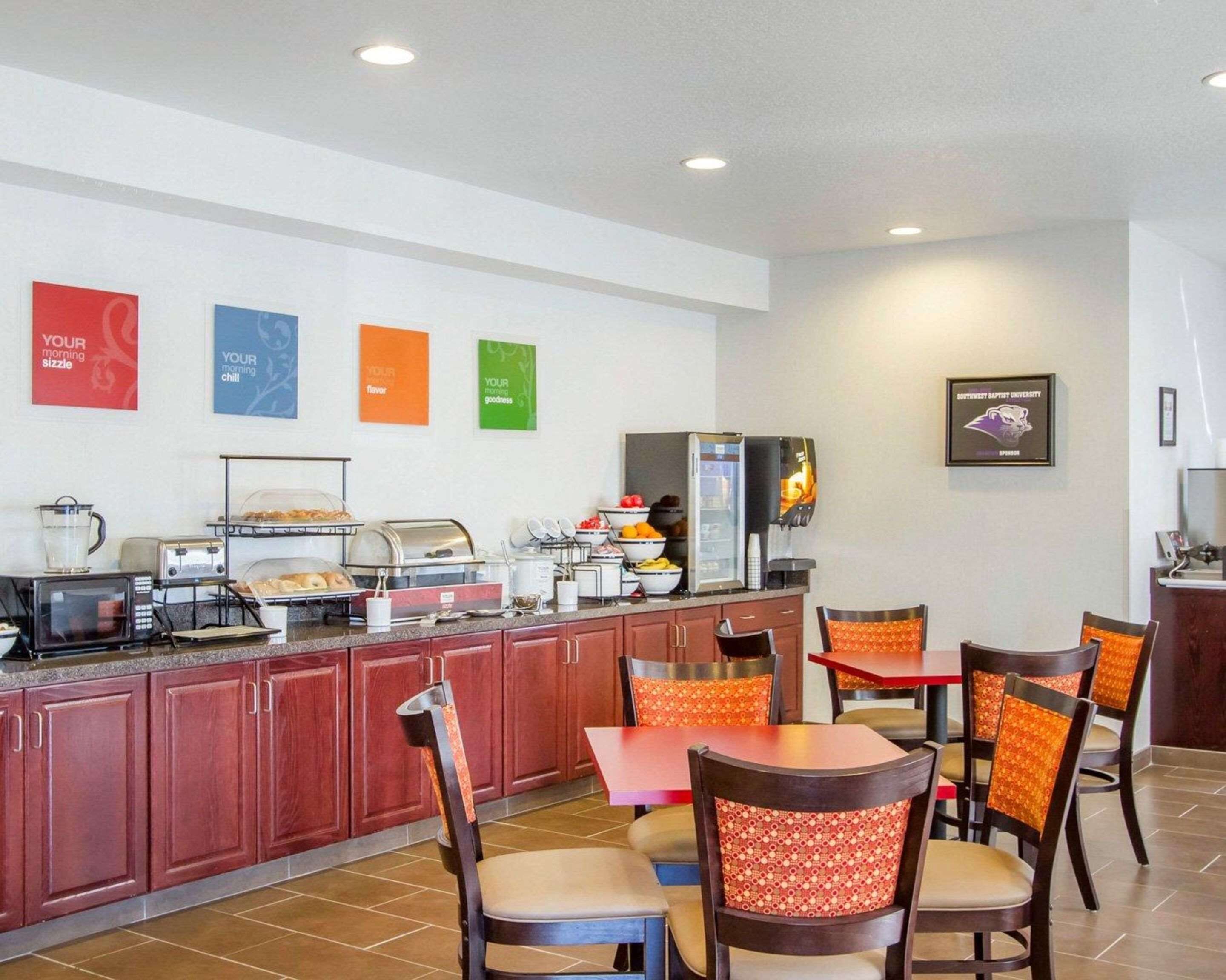 free buffet breakfast