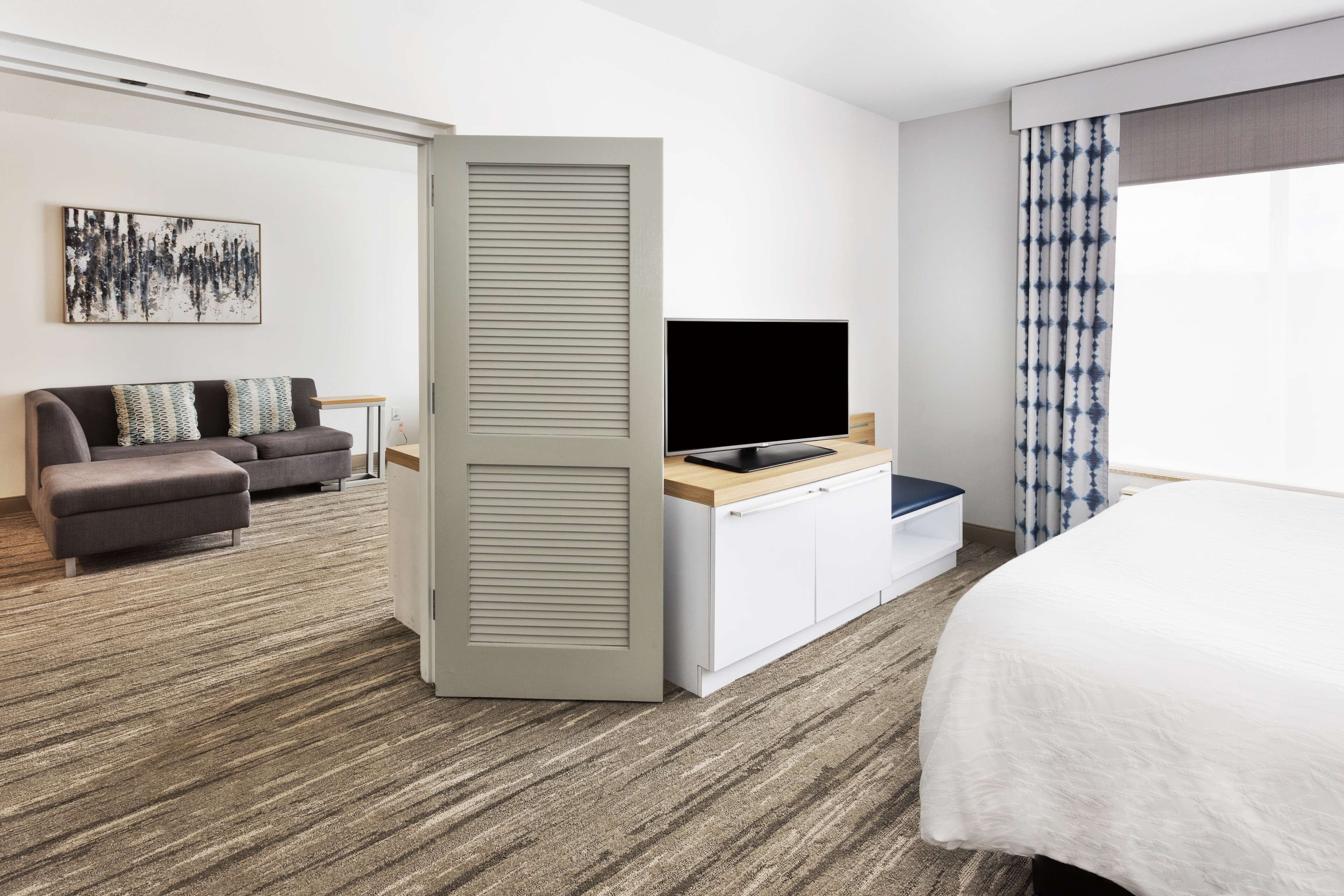 42-inch lcd tv with cable channels, tv, pay films