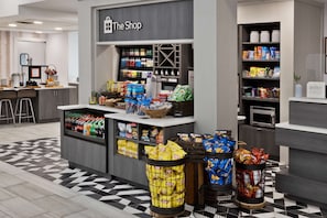 Snack bar - Hilton Garden Inn Birmingham SE/Liberty Park (Birmingham)