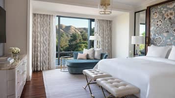 Suite, 1 Bedroom, Non Smoking, Corner (Westlake) | Premium bedding, down comforters, pillowtop beds, minibar