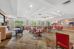 Free daily on-the-go breakfast - Holiday Inn Express Hotel & Suites Bethlehem by IHG (Hellertown)