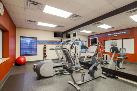 Hampton Inn Nanuet - Image 11