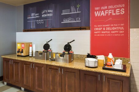 Hampton Inn Nanuet - Image 22