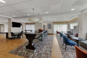 Desayuno bufé gratuito y diario