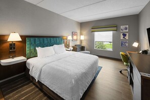 Premium bedding, pillowtop beds, in-room safe, desk - Hampton Inn Nanuet (Nanuet)