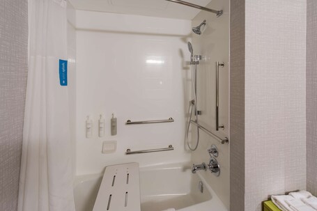Hampton Inn Nanuet - Image 40