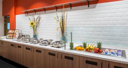 Holiday Inn Kansas City Airport by IHG