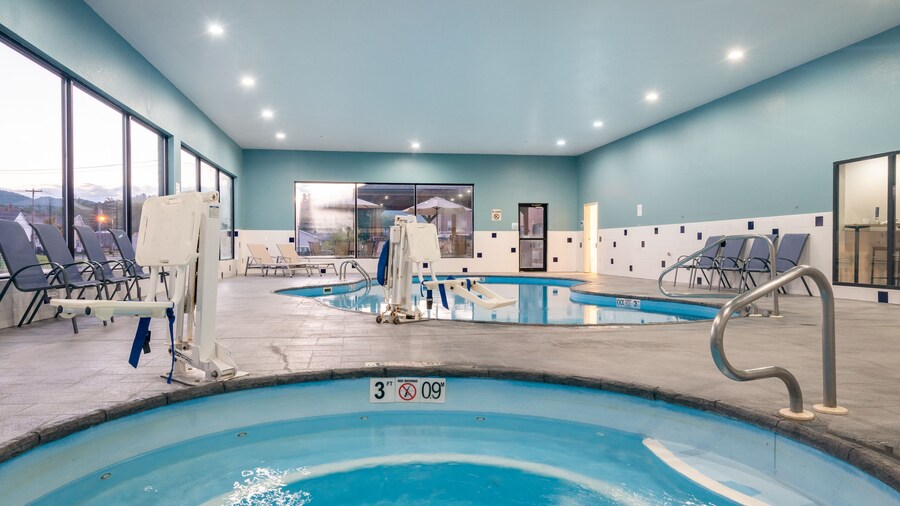 Holiday Inn Express Hotel & Suites ELKINS by IHG