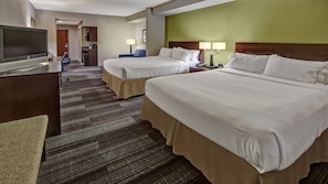 Desk, laptop workspace, blackout curtains, iron/ironing board - Holiday Inn Express Hotel & Suites Cookeville by IHG (Cookeville)