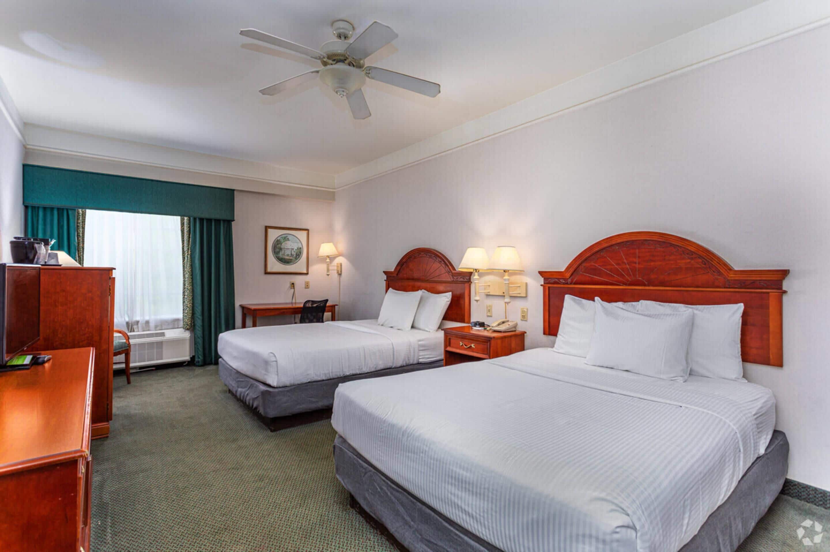 Photo - La Quinta Inn and Suites Fort Myers I-75