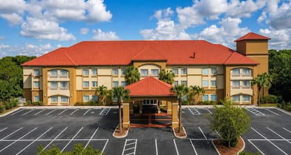 Stay Well Inn & Suites