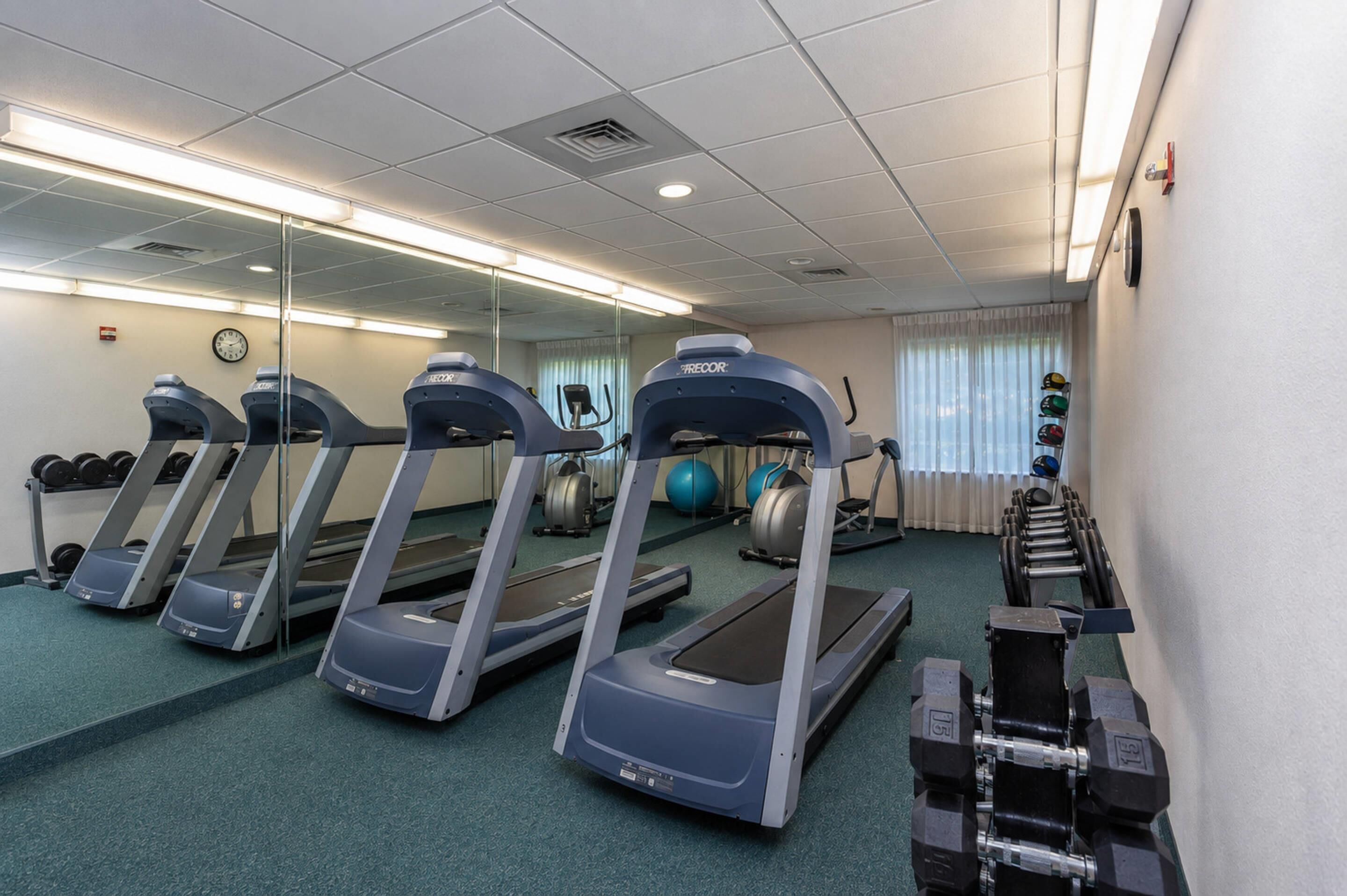 Photo - La Quinta Inn and Suites Fort Myers I-75