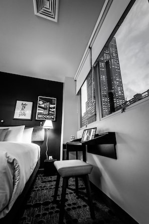 Premium bedding, desk, iron/ironing board, free WiFi
