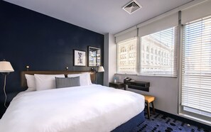 Contemporary King | Premium bedding, desk, iron/ironing board, free WiFi - U Hotel Fifth Avenue (New York)