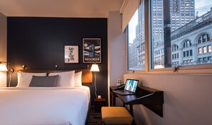 Premium bedding, desk, iron/ironing board, free WiFi