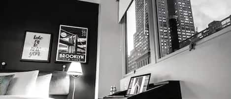 Premium bedding, desk, iron/ironing board, free WiFi