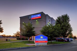 Exterior - Candlewood Suites Medford by IHG (Medford)
