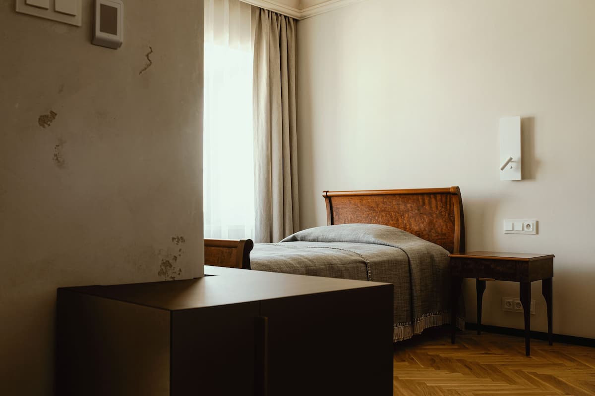 Standard Single Room | Premium bedding, minibar, in-room safe, individually decorated
