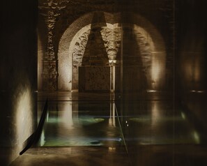 Sauna, baño turco o hammam, tratamientos corporales y hidroterapia 