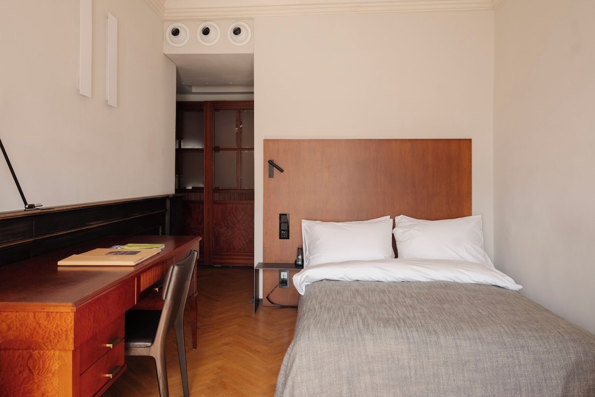 Chambre Simple Standard | Literie de qualité supérieure, minibar, coffres-forts dans les chambres