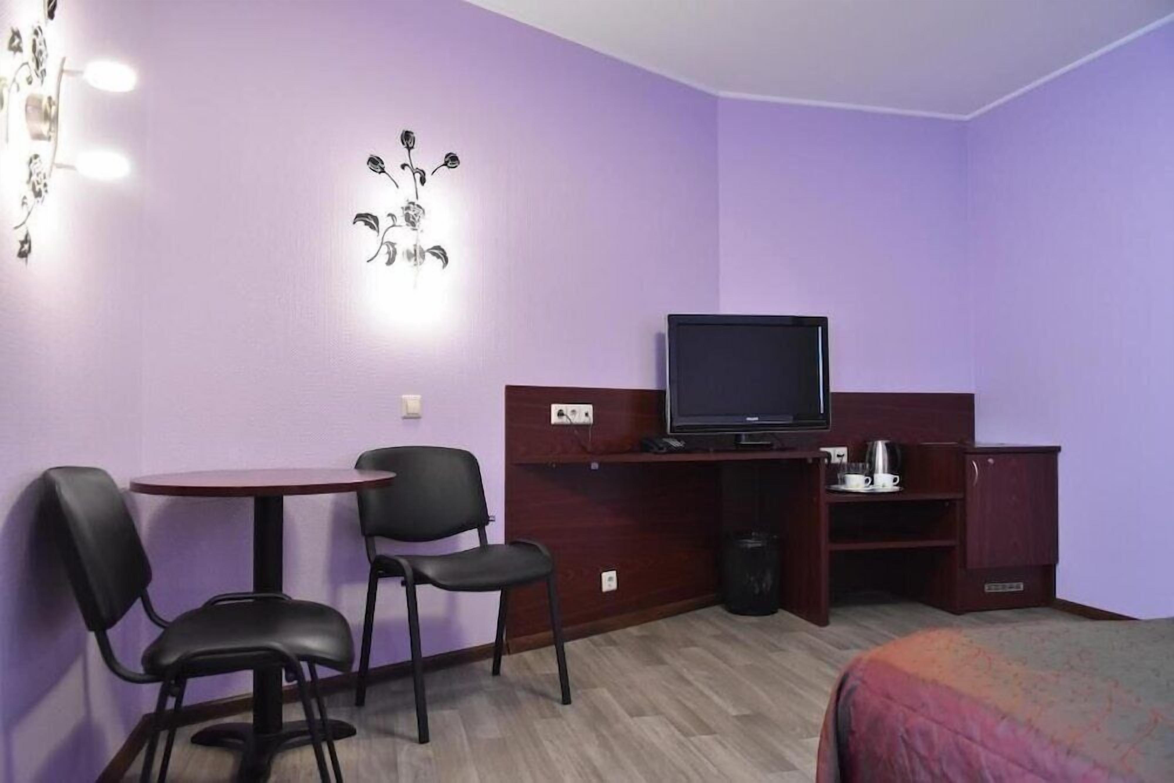 in-room safe, iron/ironing board, rollaway beds, wifi