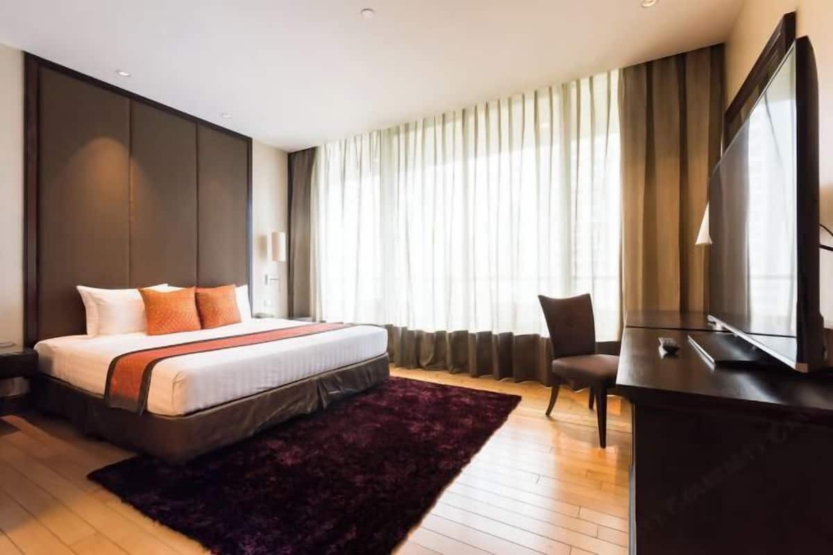 3 bedrooms, in-room safe, individually decorated, individually furnished