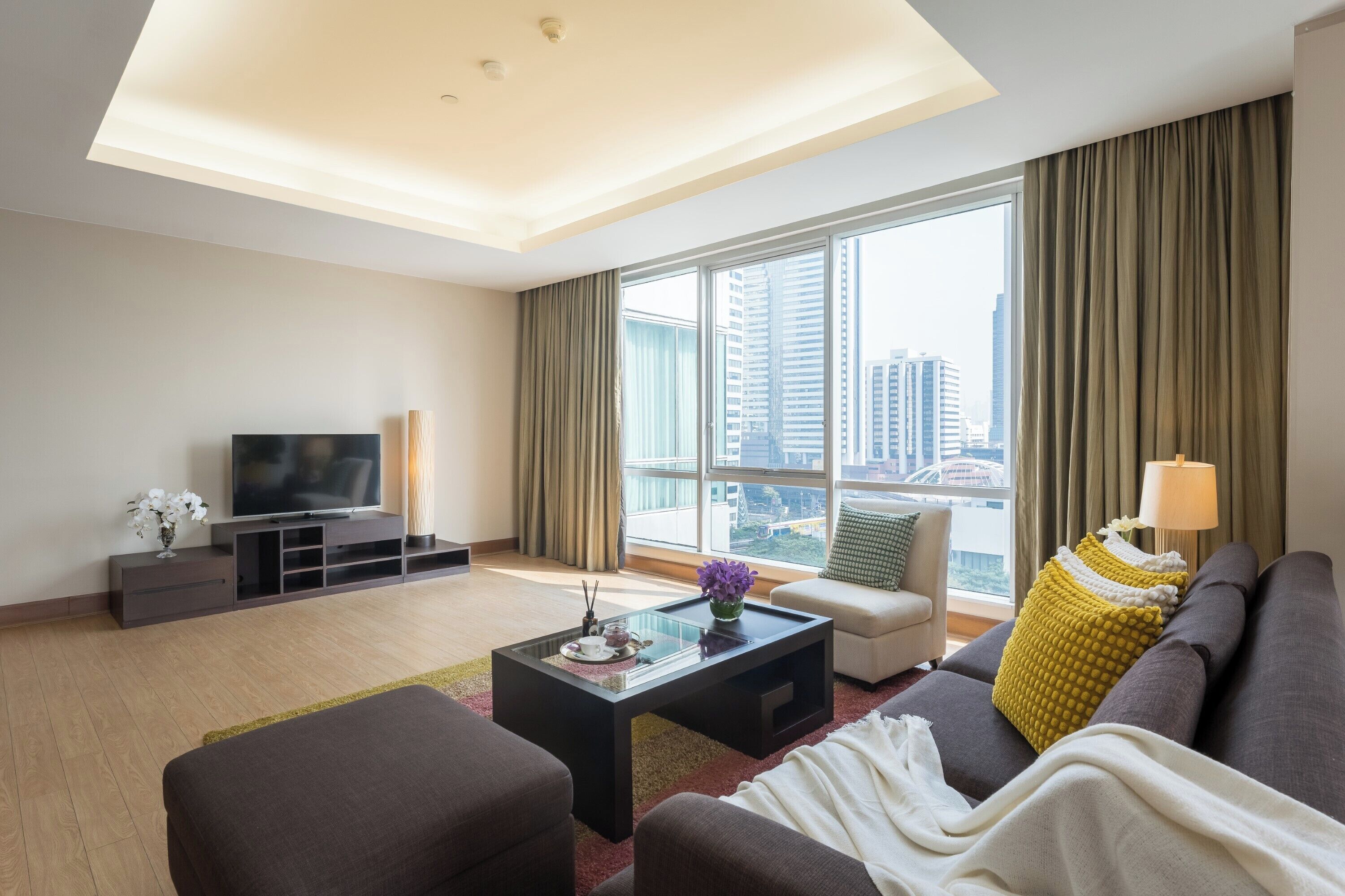 Premier Room, 1 Bedroom | Living area | TV