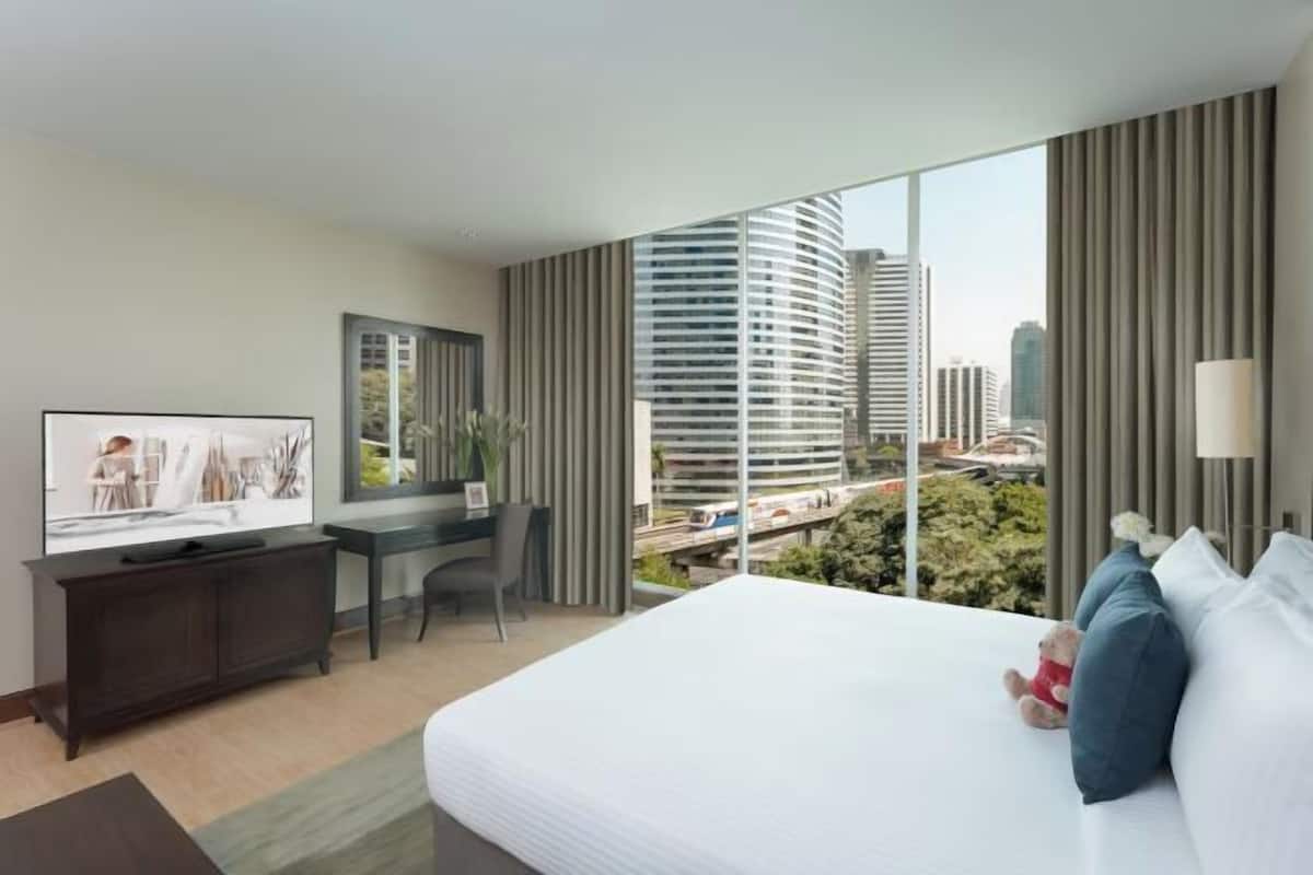 In-room safe, individually decorated, individually furnished, desk