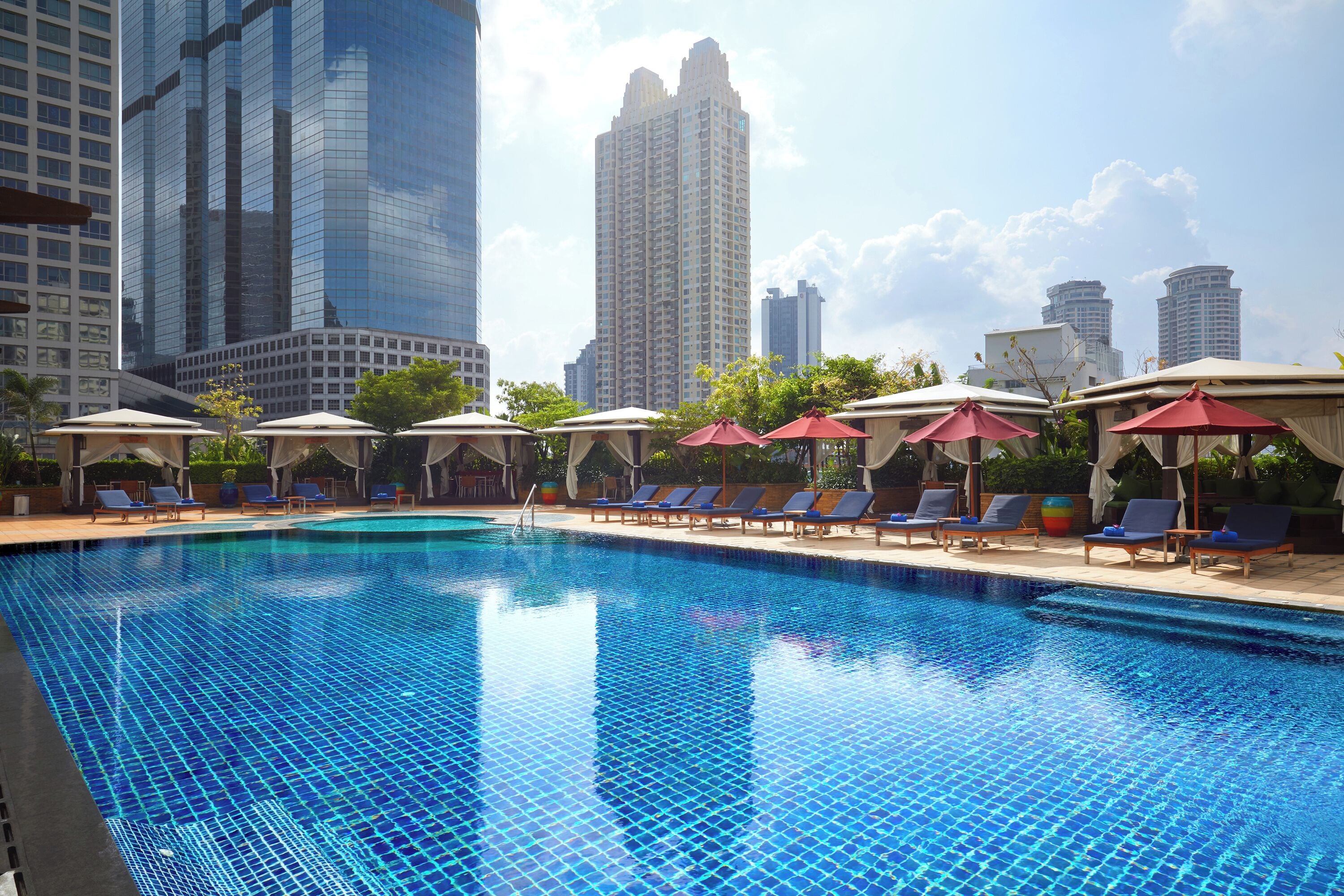 Outdoor pool, pool loungers