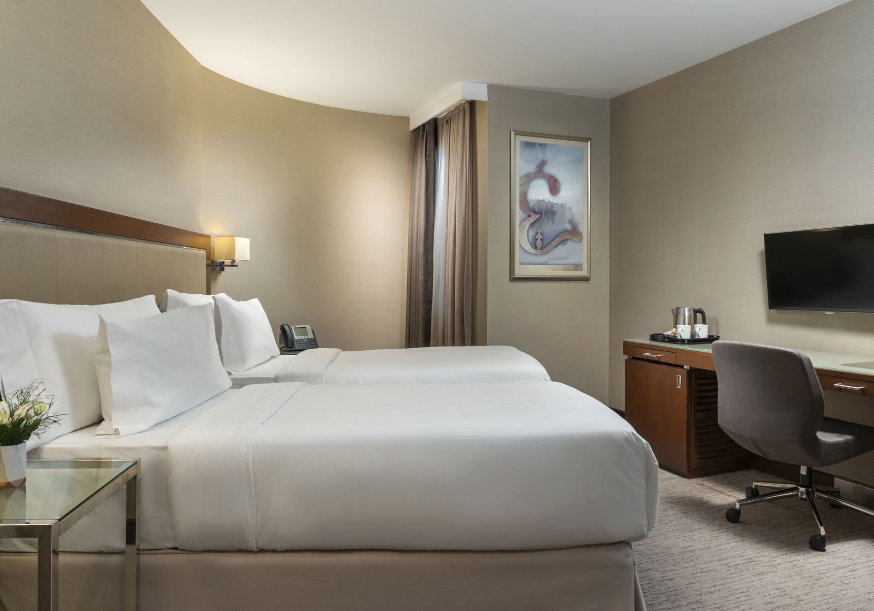 Premium bedding, minibar, in-room safe, desk