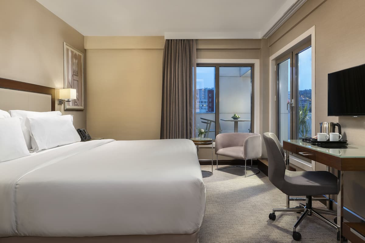 suite with terrace | premium bedding, minibar, in-room safe, desk