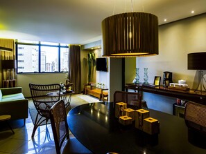 Literie de qualité supérieure, surmatelas, minibar