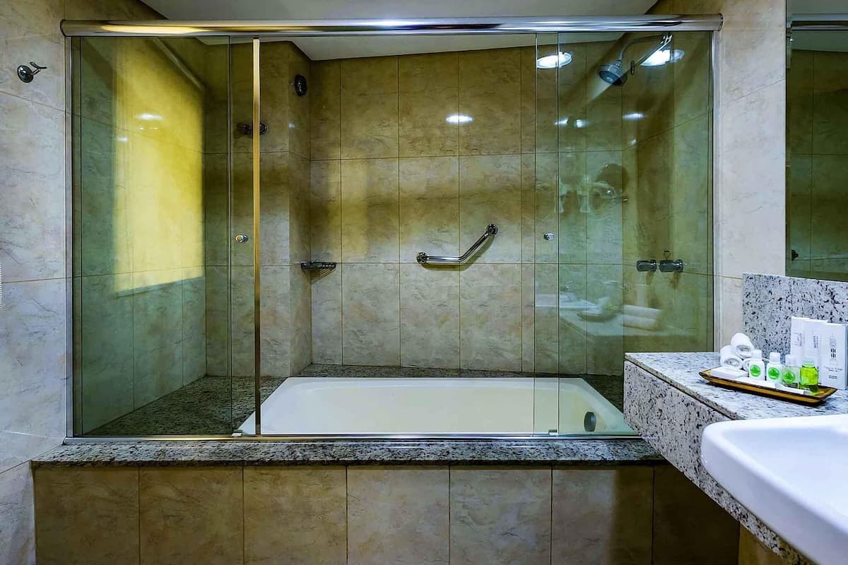 Junior Suite, 1 King Bed | Premium bedding, pillowtop beds, minibar, in-room safe